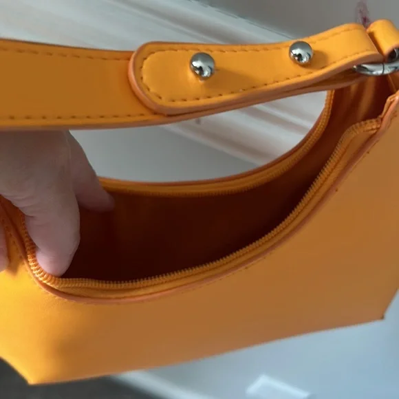 Orange shoulder bag - Picture 3 of 3